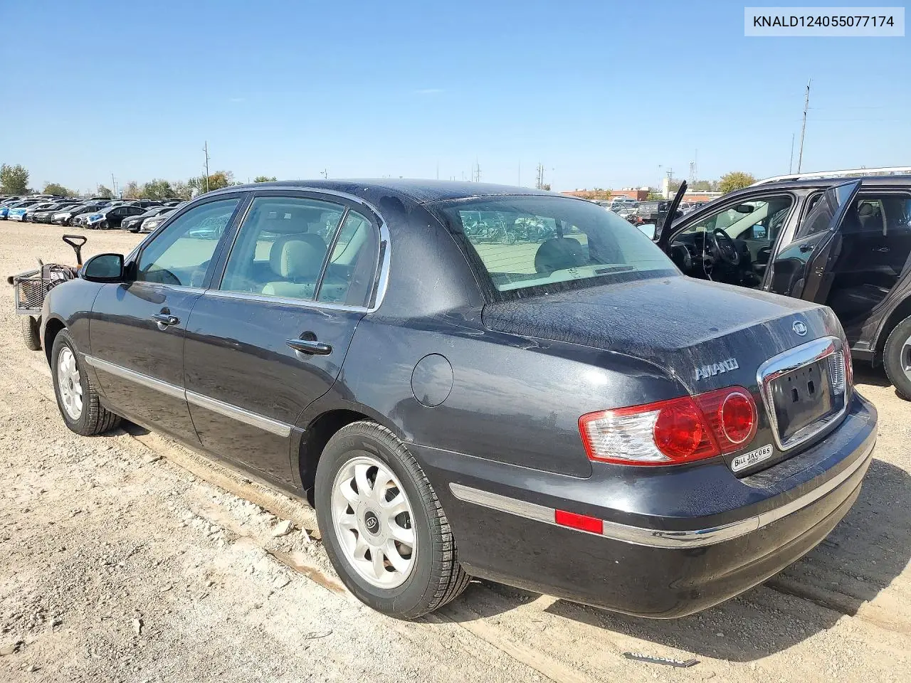 2005 KIA AMANTI VIN KNALD124055077174 — фото 2