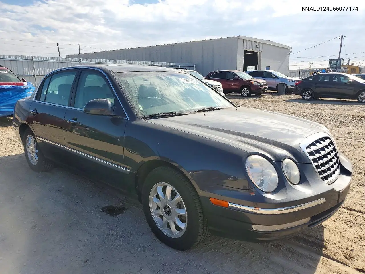 2005 KIA AMANTI VIN KNALD124055077174 — фото 4