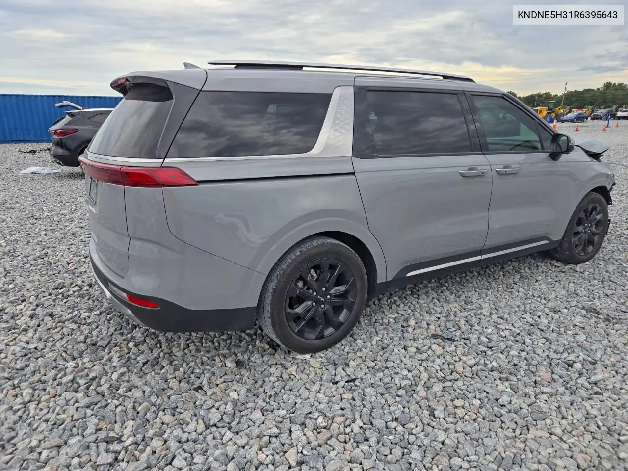 2024 KIA CARNIVAL VIN KNDNE5H31R6395643 — фото 3
