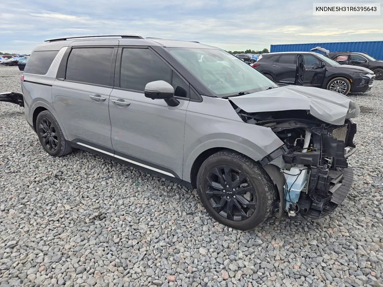 2024 KIA CARNIVAL VIN KNDNE5H31R6395643 — фото 4