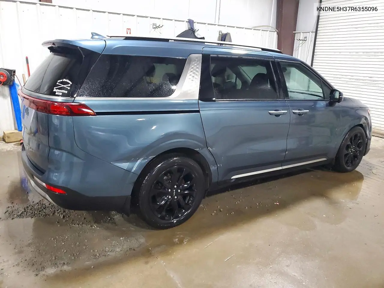 2024 KIA CARNIVAL VIN KNDNE5H37R6355096 — фото 3
