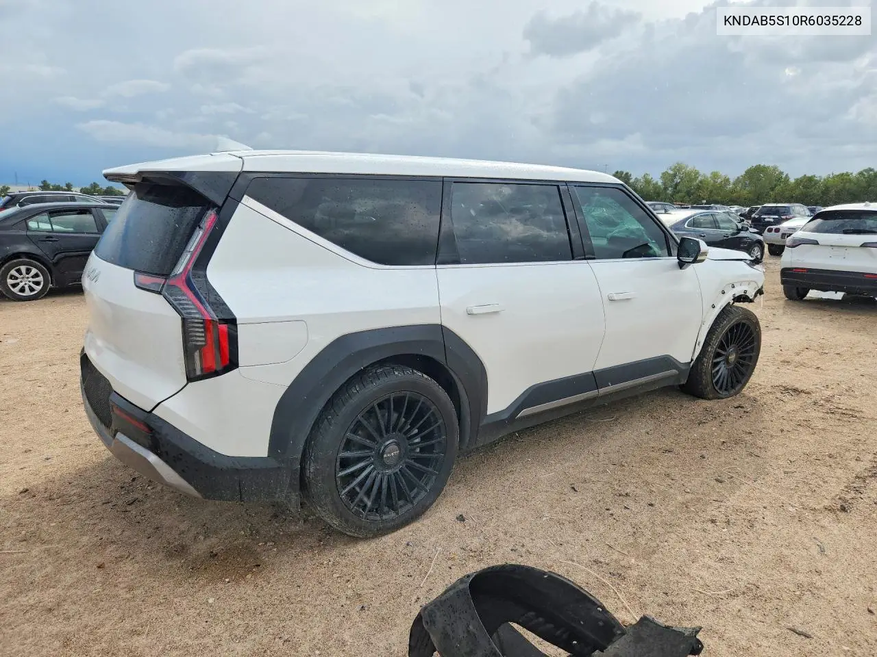 2024 KIA EV9 VIN KNDAB5S10R6035228 — фото 3