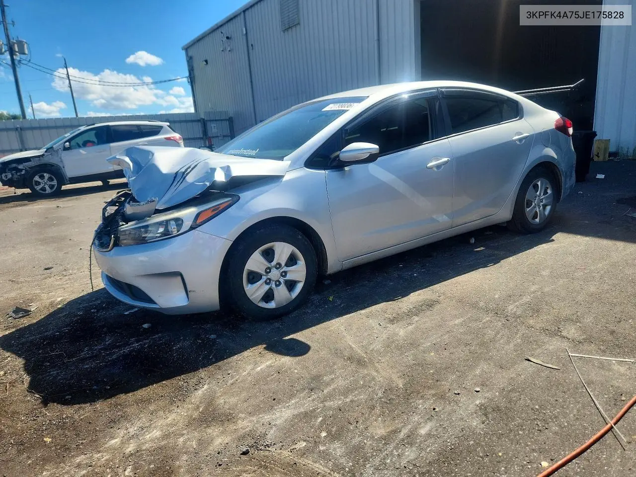 KIA FORTE 2018, VIN 3KPFK4A75JE175828
