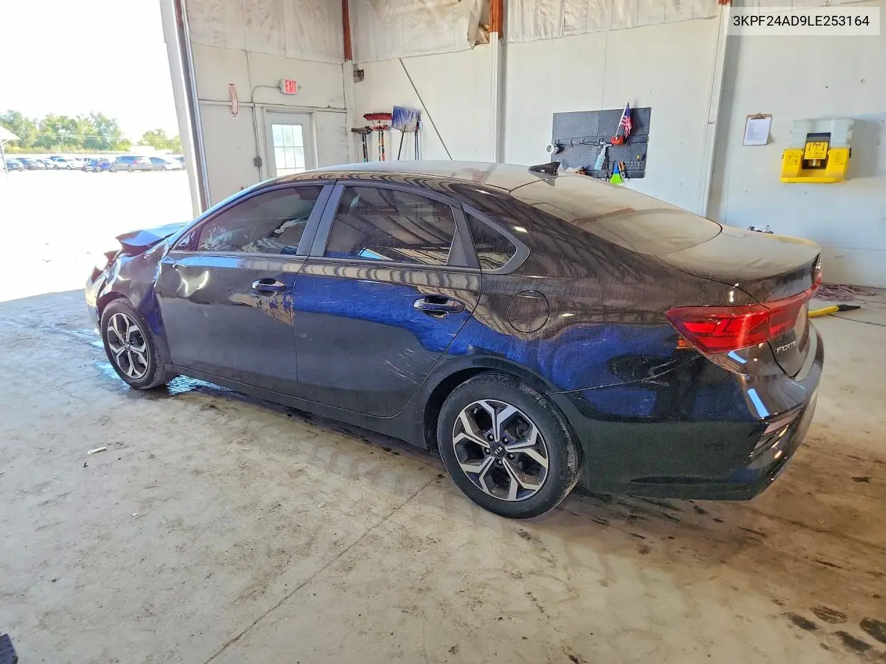 2020 KIA FORTE VIN 3KPF24AD9LE253164 — фото 2