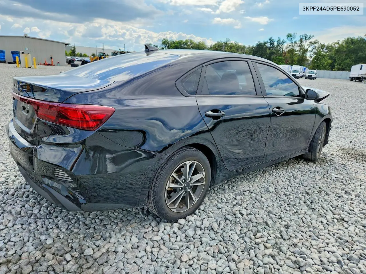 2023 KIA FORTE VIN 3KPF24AD5PE690052 — фото 3