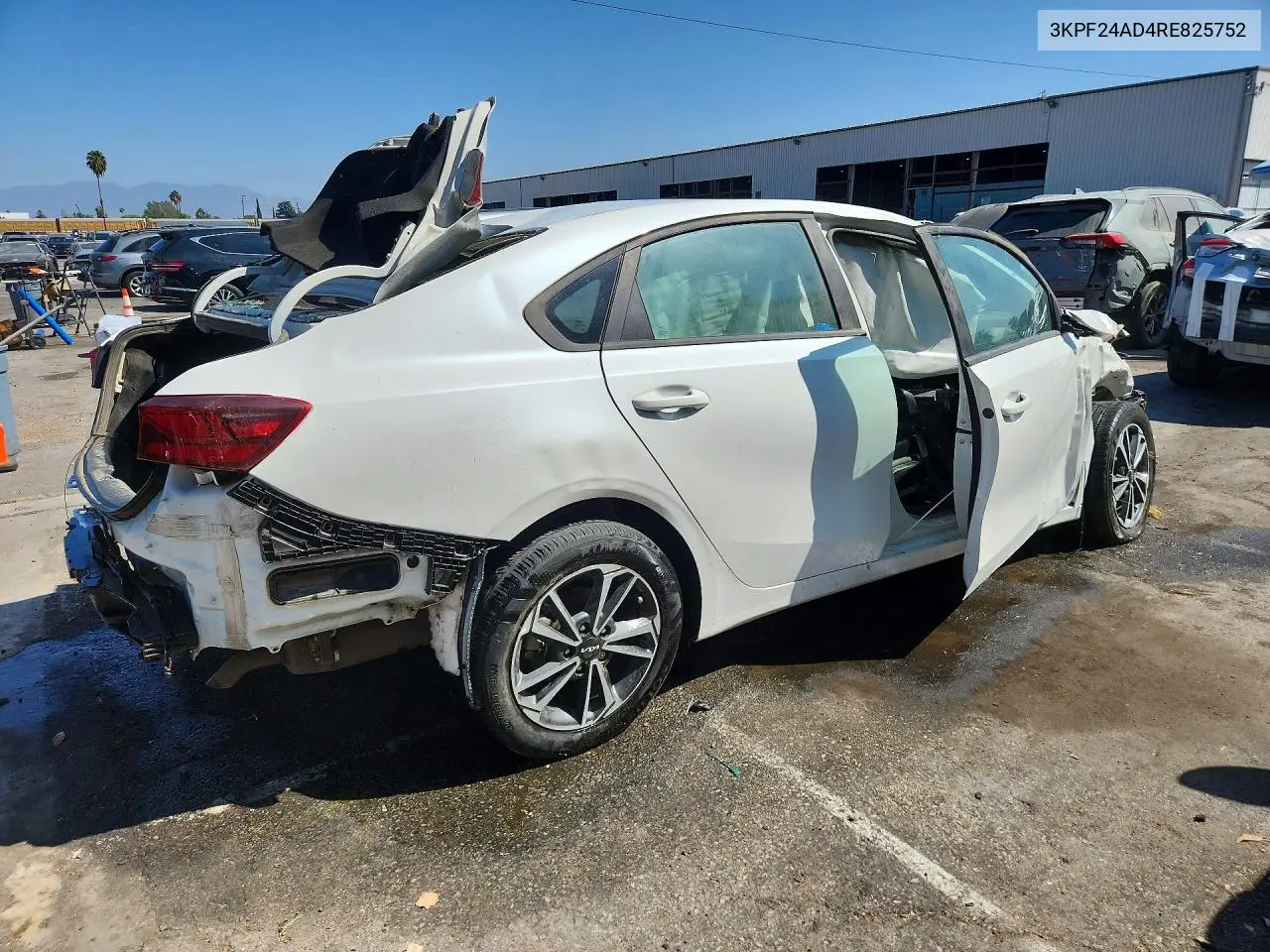2024 KIA FORTE VIN 3KPF24AD4RE825752 — фото 3