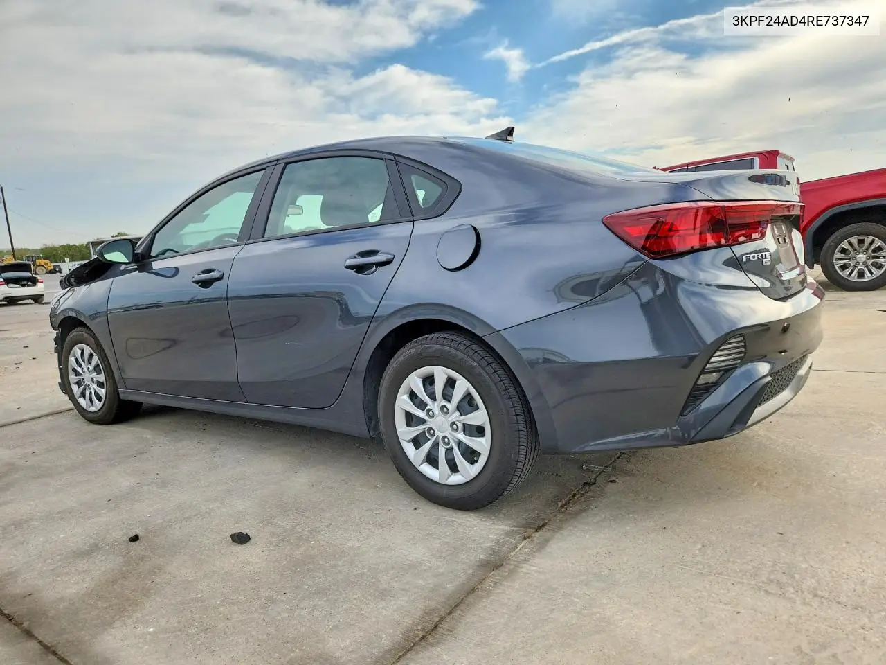 2024 KIA FORTE VIN 3KPF24AD4RE737347 — фото 2