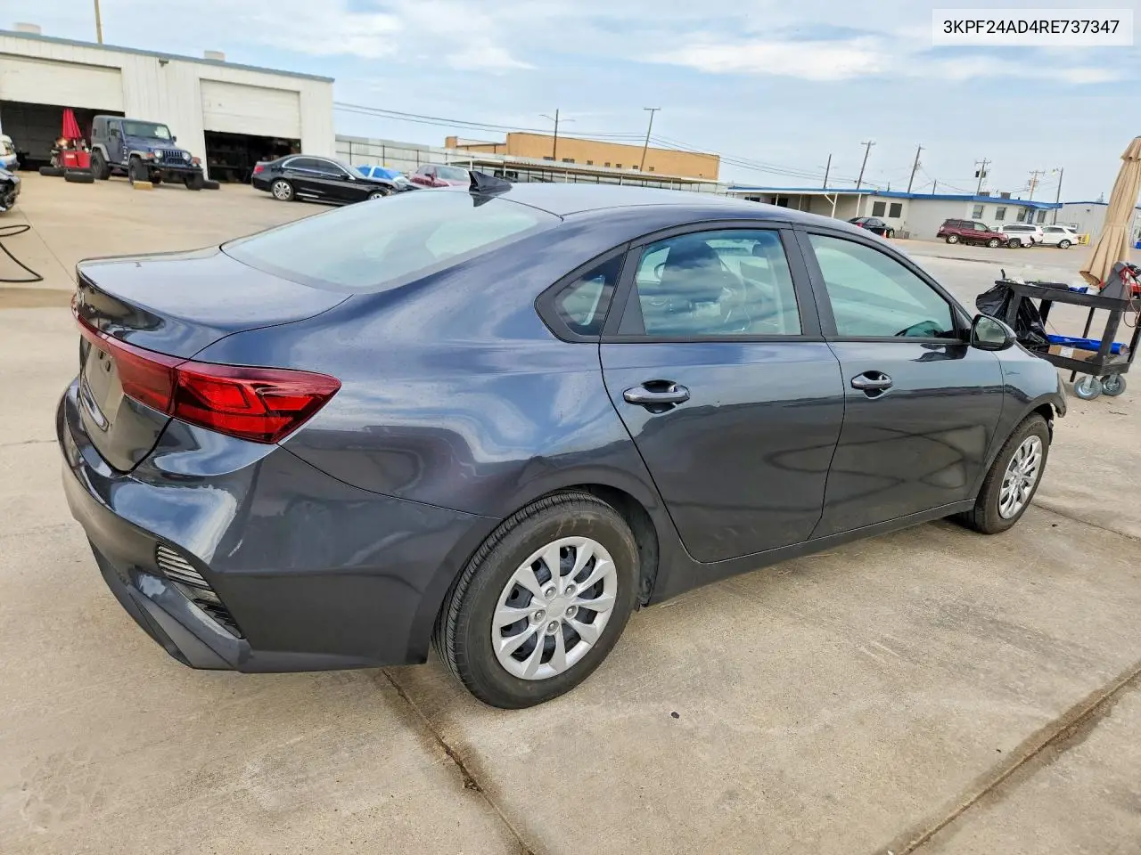 2024 KIA FORTE VIN 3KPF24AD4RE737347 — фото 3