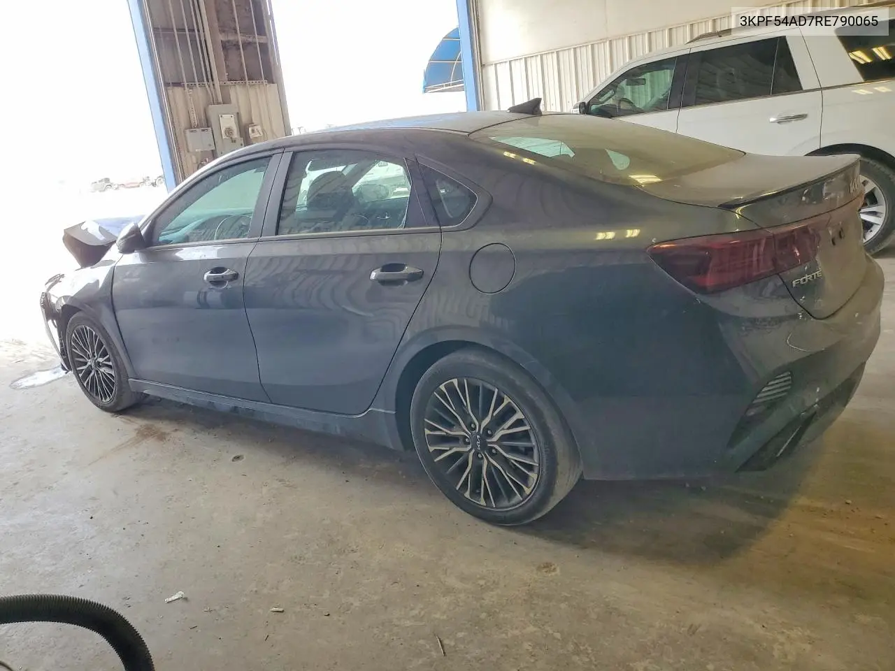 2024 KIA FORTE VIN 3KPF54AD7RE790065 — фото 2