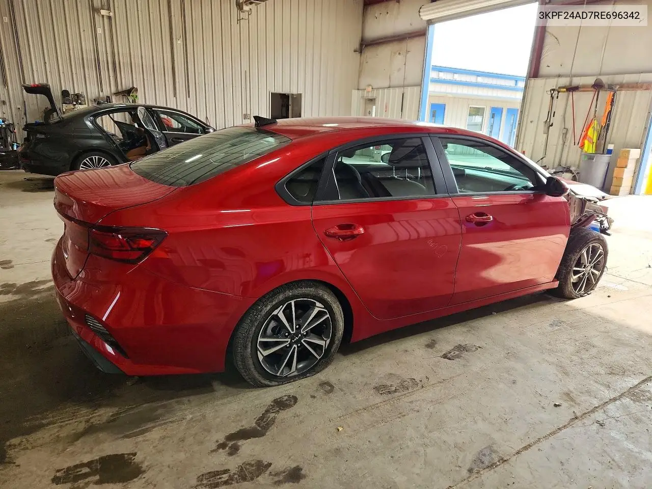 2024 KIA FORTE VIN 3KPF24AD7RE696342 — фото 3