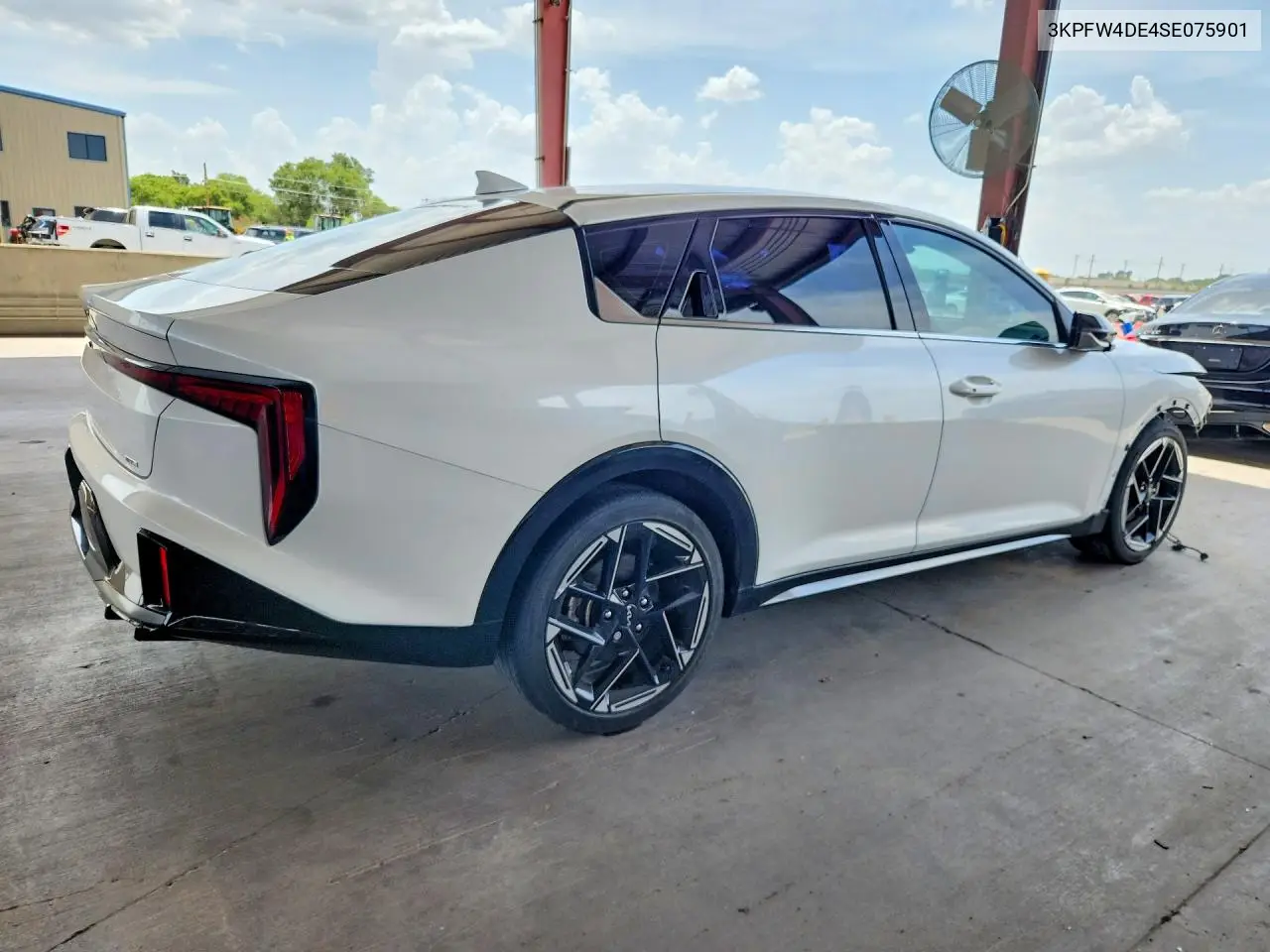 2025 KIA K4 VIN 3KPFW4DE4SE075901 — фото 3