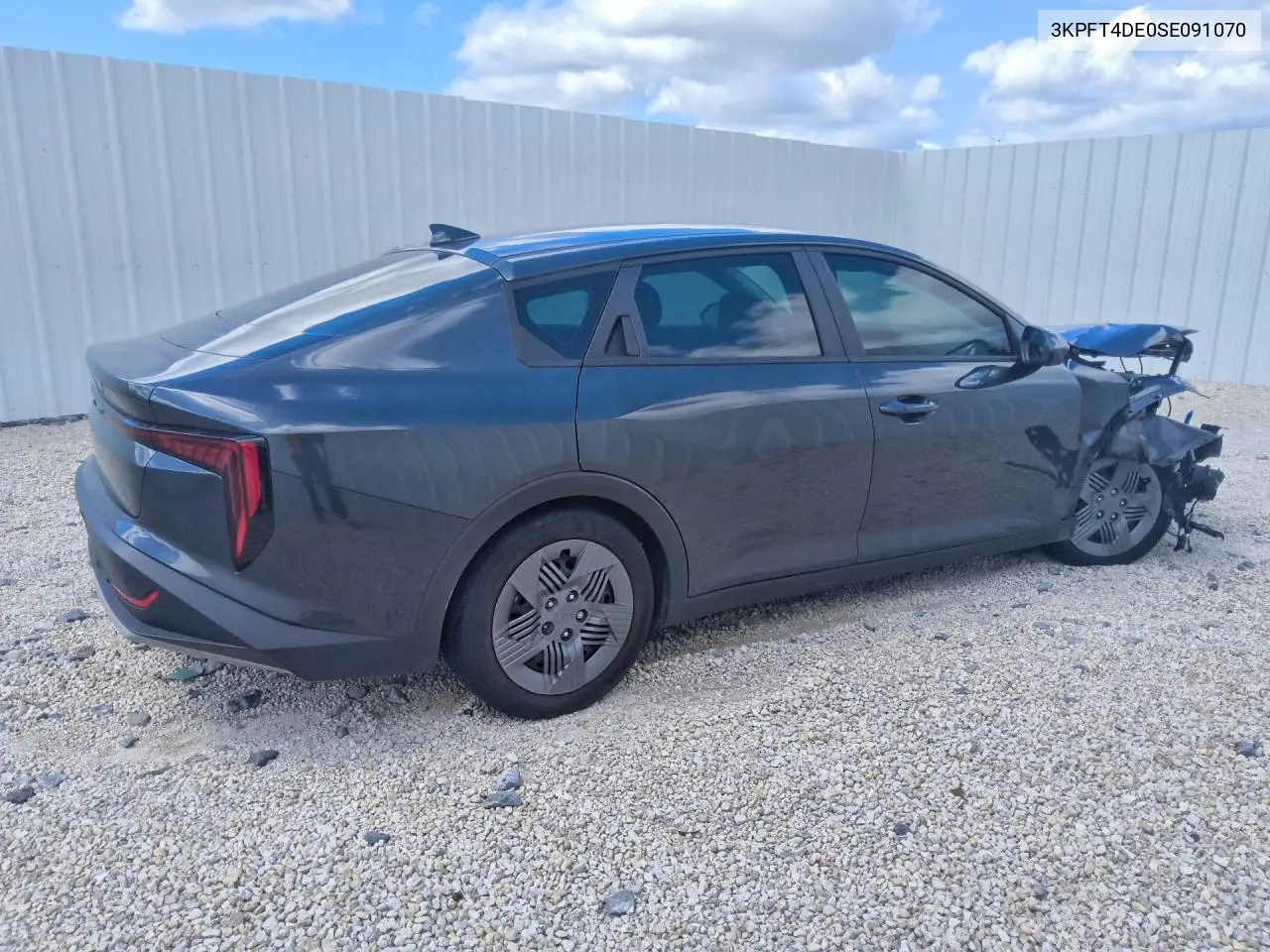 2025 KIA K4 VIN 3KPFT4DE0SE091070 — фото 3