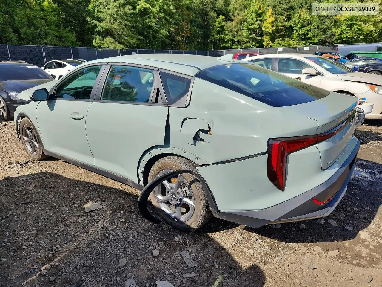 2025 KIA K4 VIN 3KPFT4DEXSE129839 — фото 2