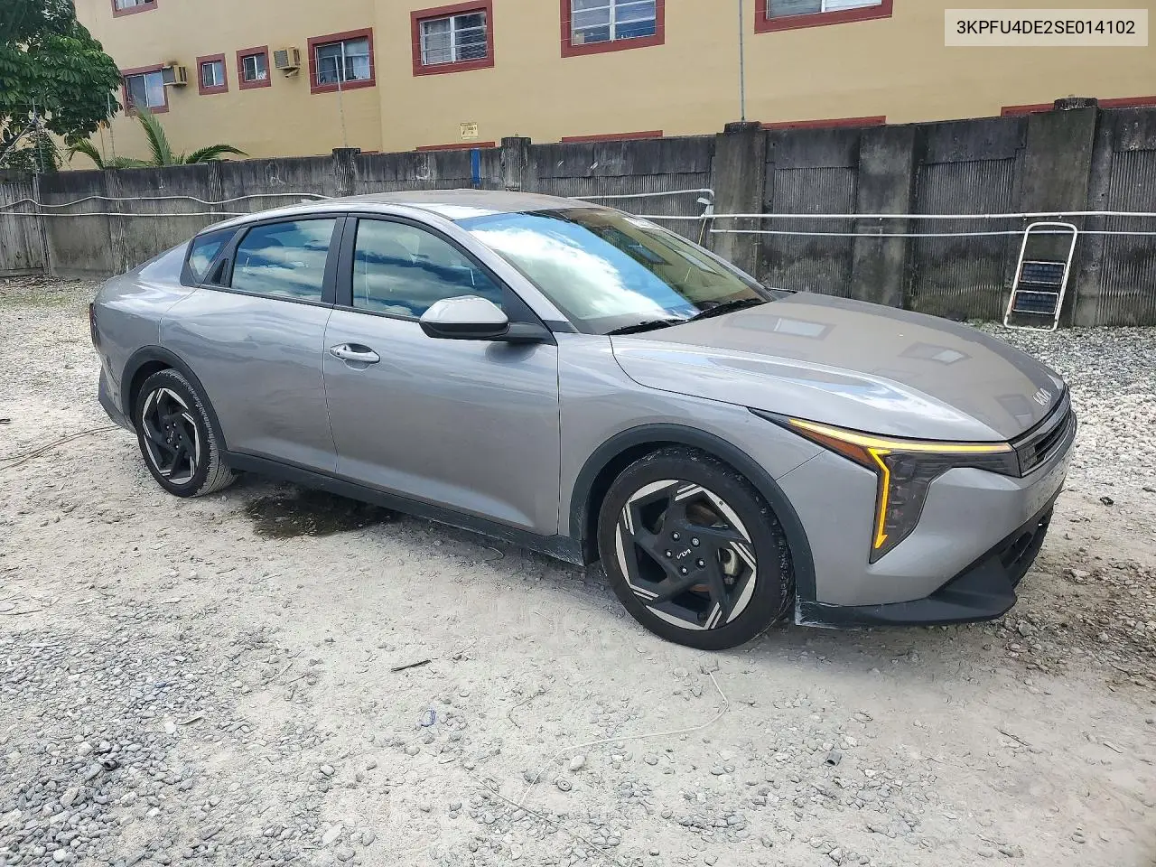 2025 KIA K4 VIN 3KPFU4DE2SE014102 — фото 4