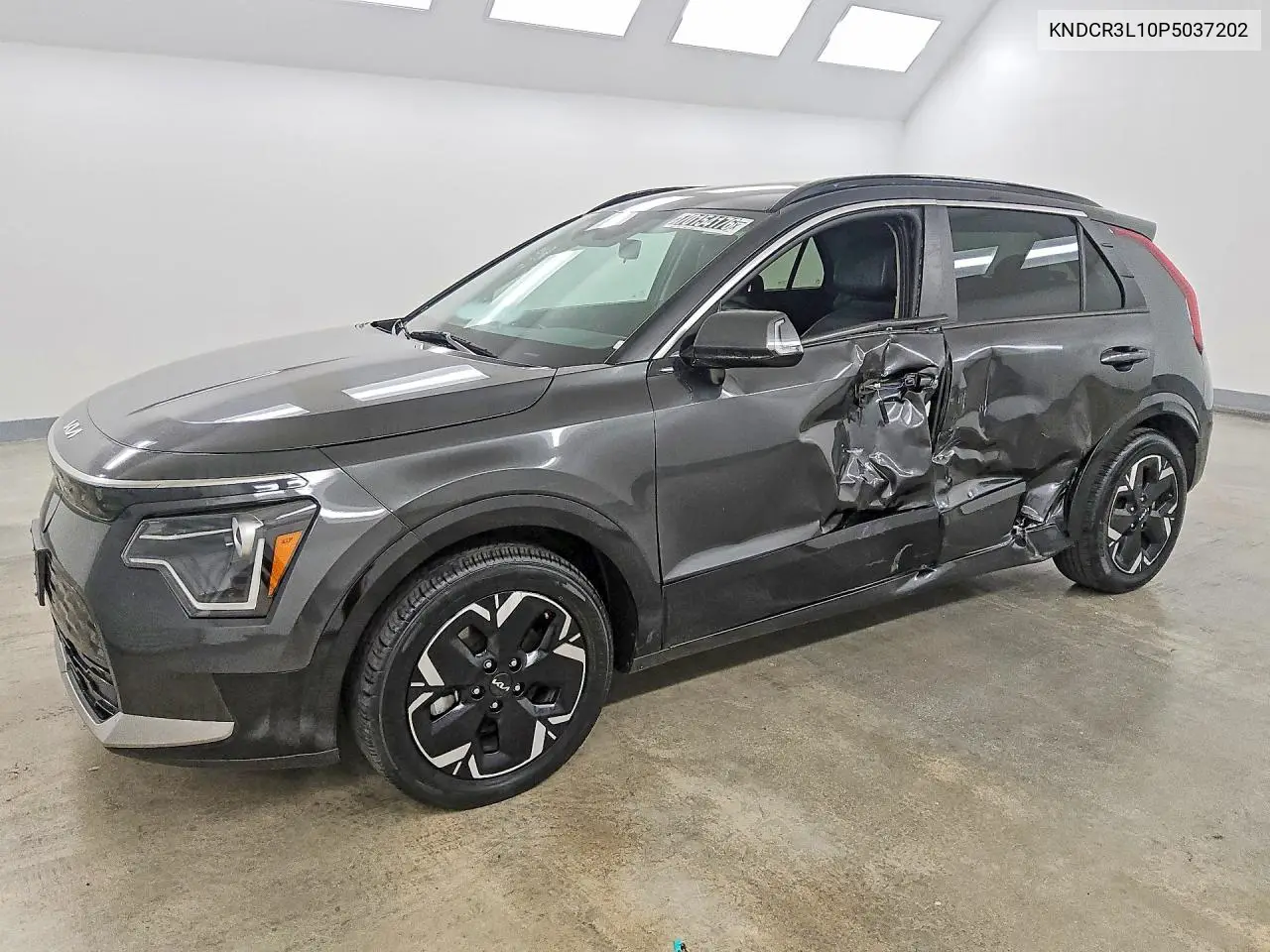 KIA NIRO 2023, VIN KNDCR3L10P5037202