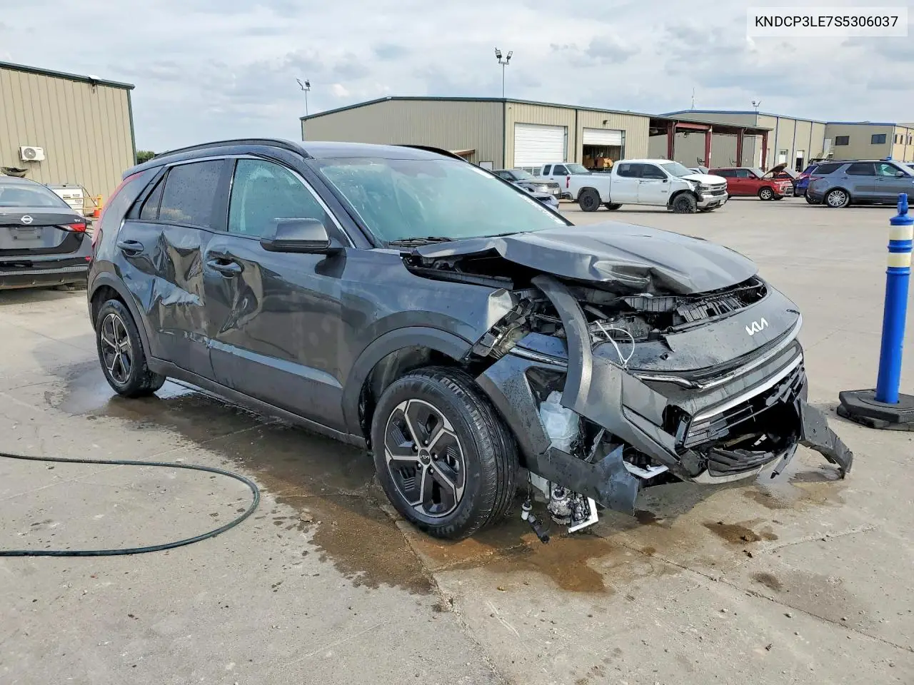 2025 KIA NIRO VIN KNDCP3LE7S5306037 — фото 4