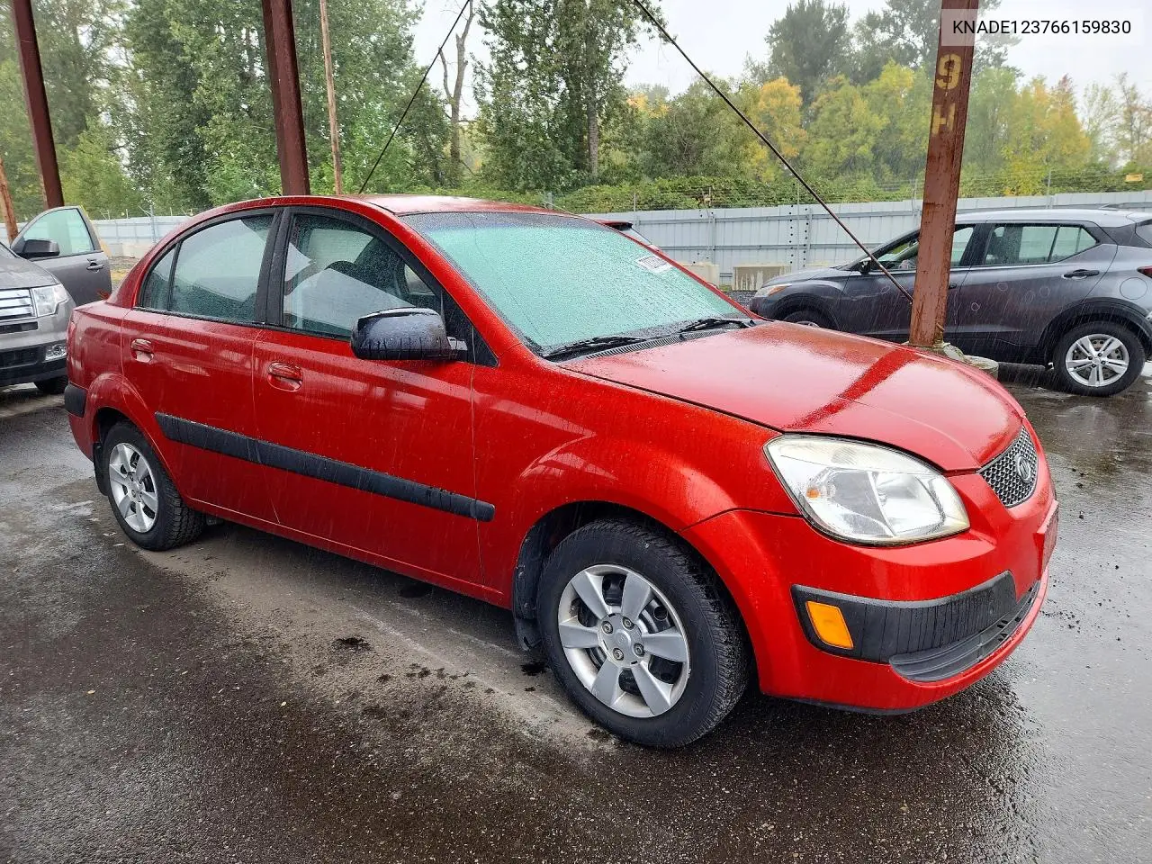 2006 KIA RIO VIN KNADE123766159830 — фото 4