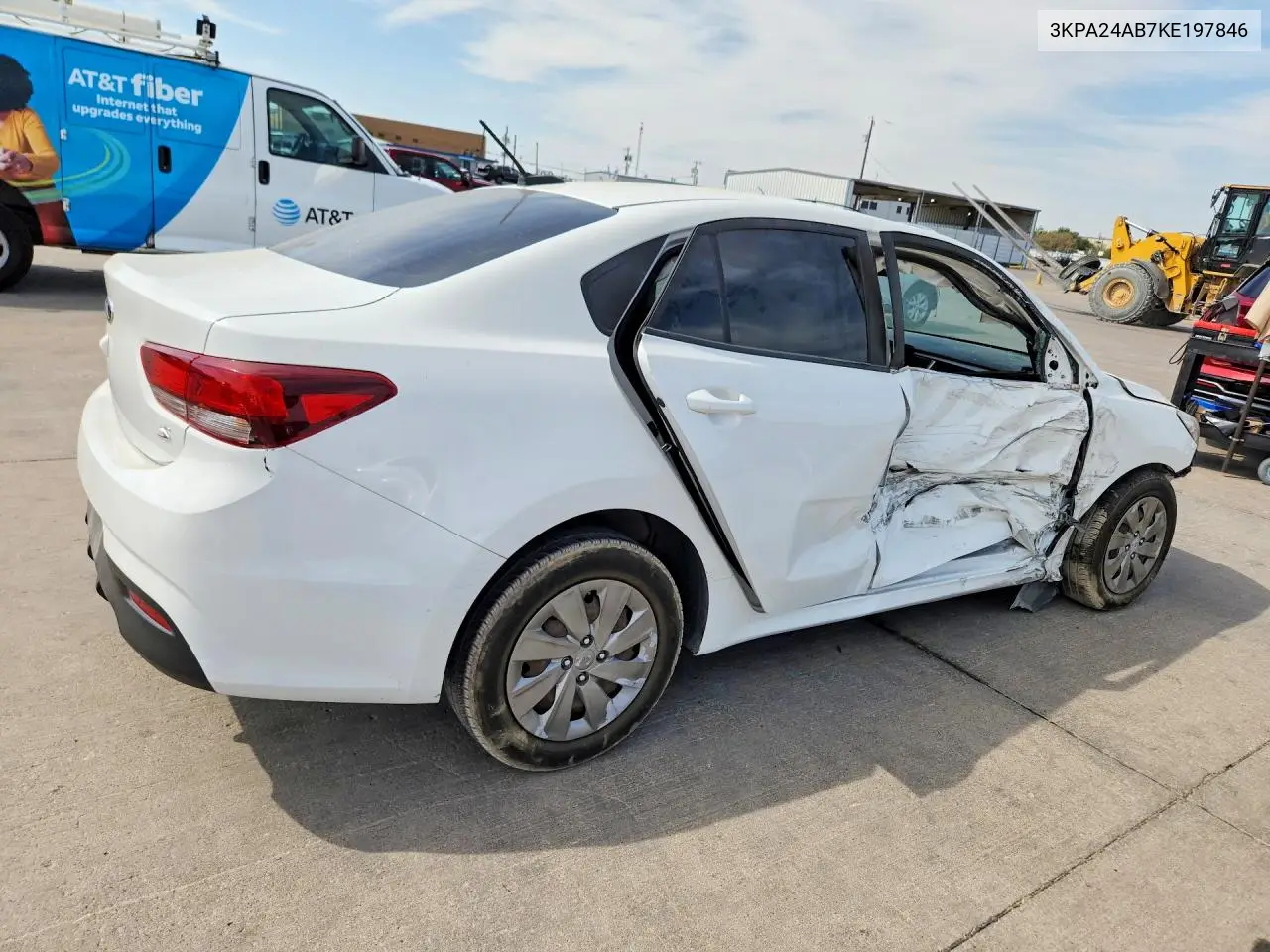 2019 KIA RIO VIN 3KPA24AB7KE197846 — фото 3