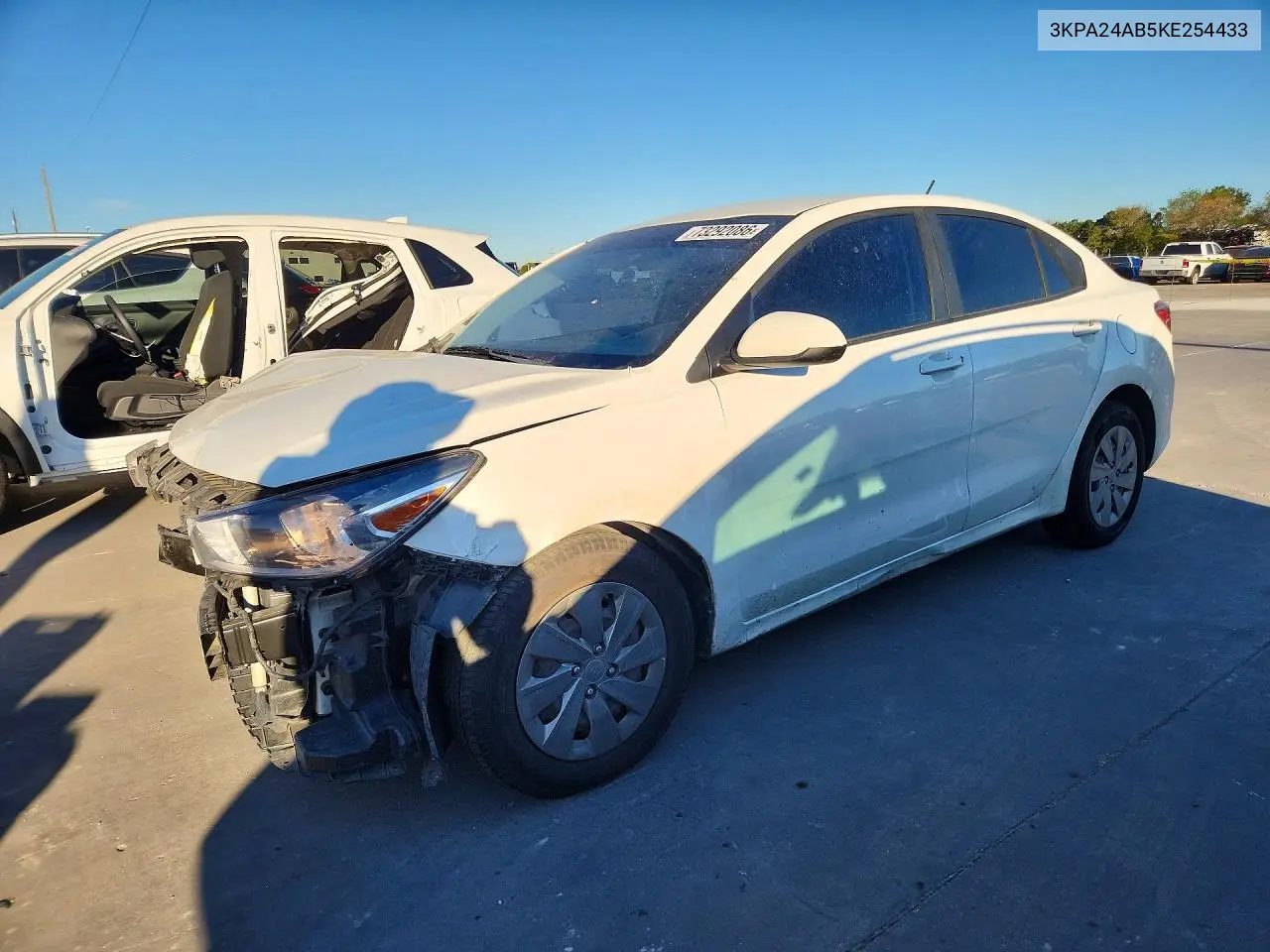 KIA RIO 2019, VIN 3KPA24AB5KE254433