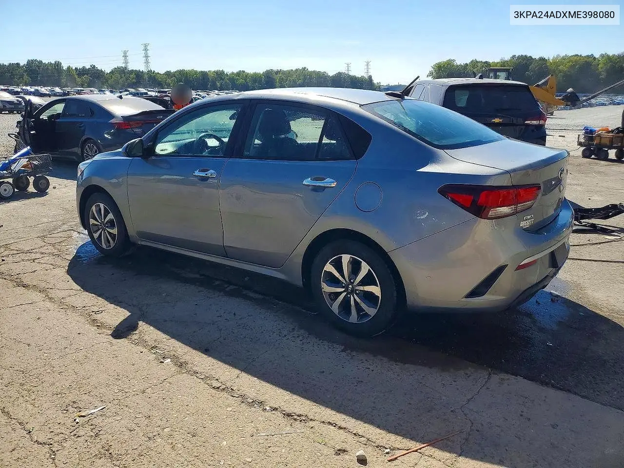 2021 KIA RIO VIN 3KPA24ADXME398080 — фото 2