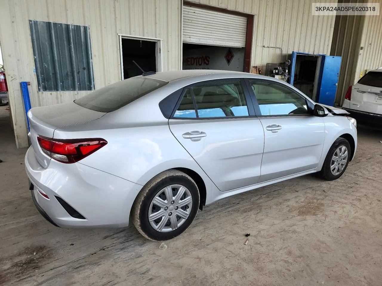 2023 KIA RIO VIN 3KPA24AD5PE620318 — фото 3