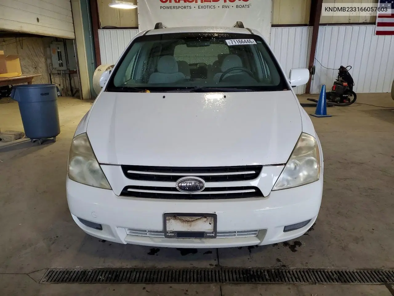 2006 KIA SEDONA VIN KNDMB233166057603 — фото 5