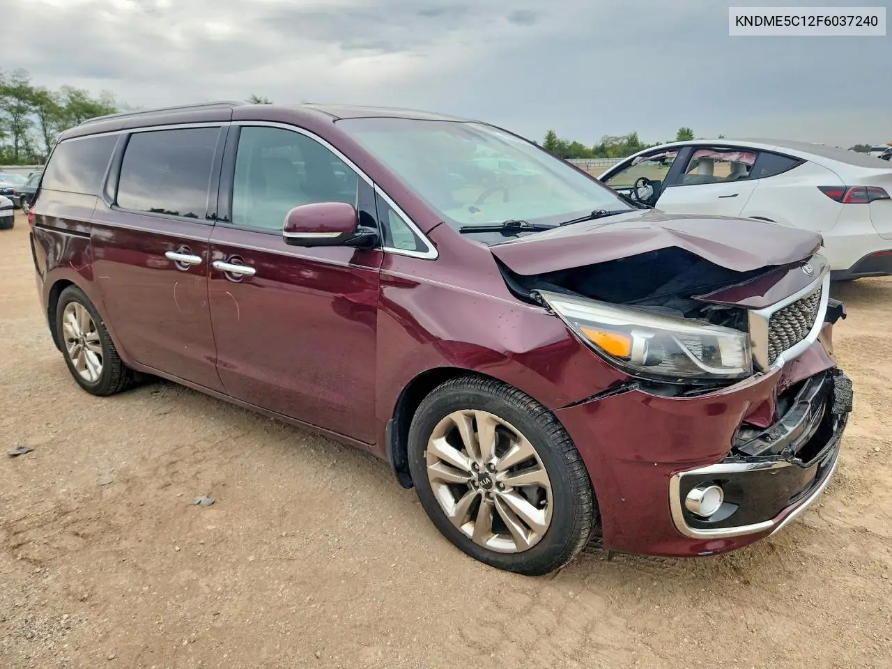 2015 KIA SEDONA VIN KNDME5C12F6037240 — фото 4