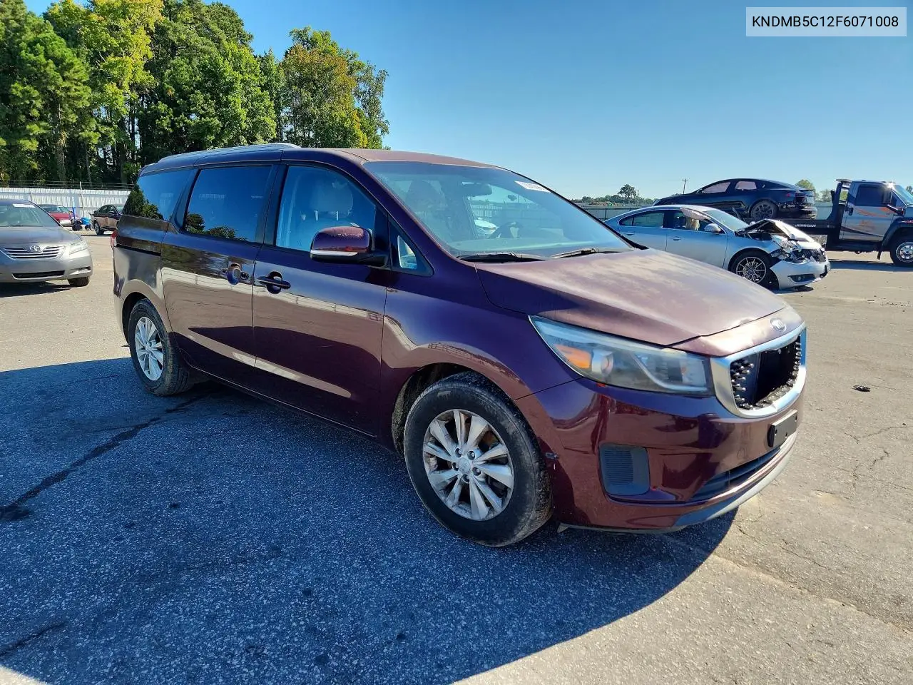 2015 KIA SEDONA VIN KNDMB5C12F6071008 — фото 4