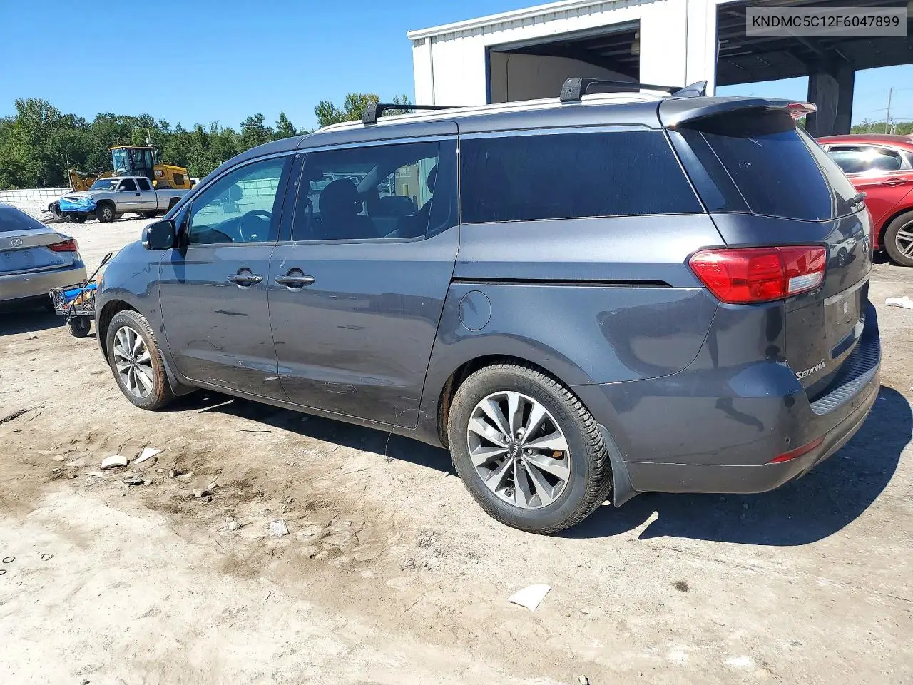 2015 KIA SEDONA VIN KNDMC5C12F6047899 — фото 2