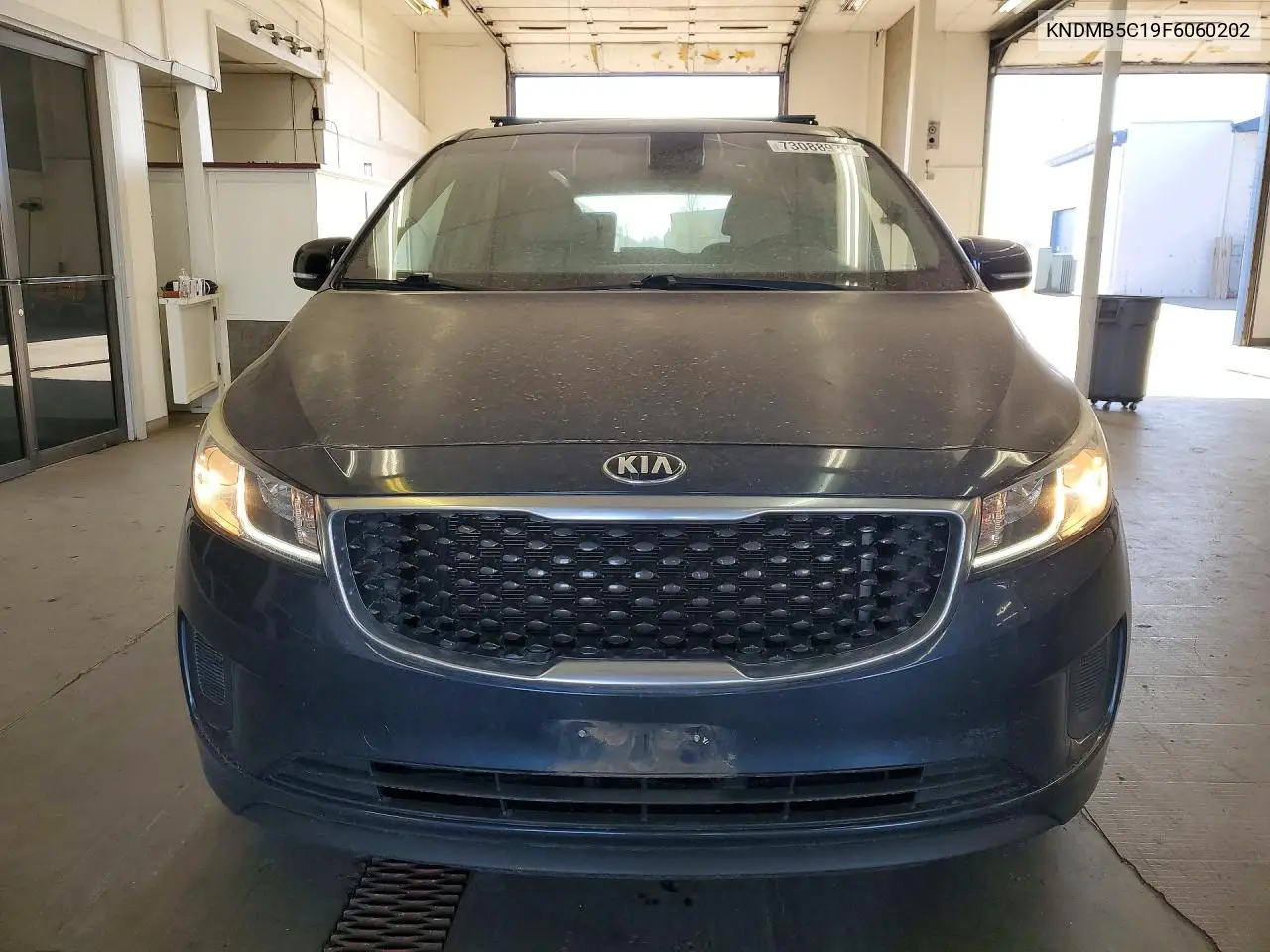 2015 KIA SEDONA VIN KNDMB5C19F6060202 — фото 5