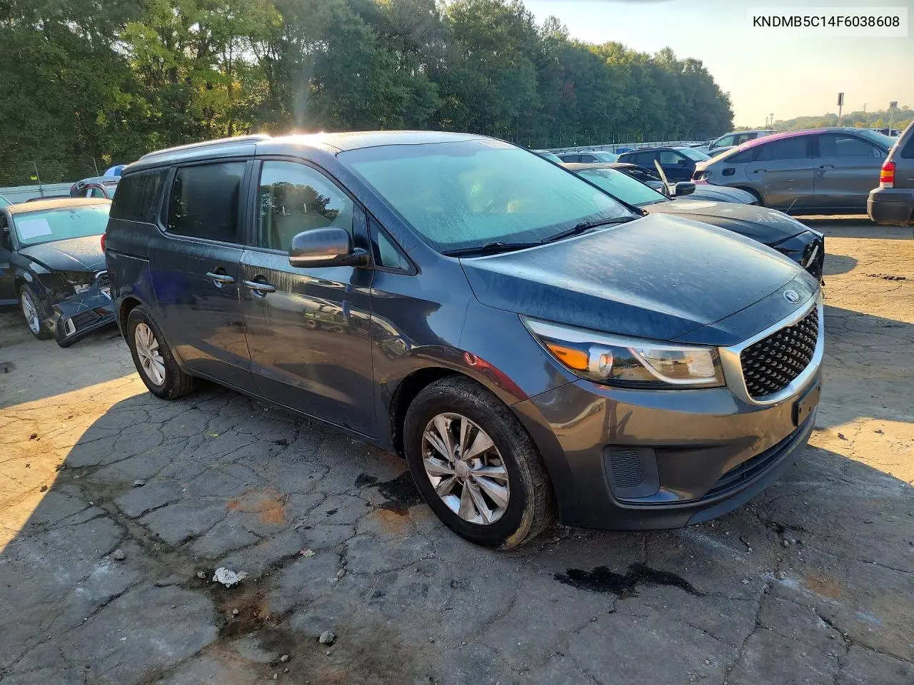 2015 KIA SEDONA VIN KNDMB5C14F6038608 — фото 4