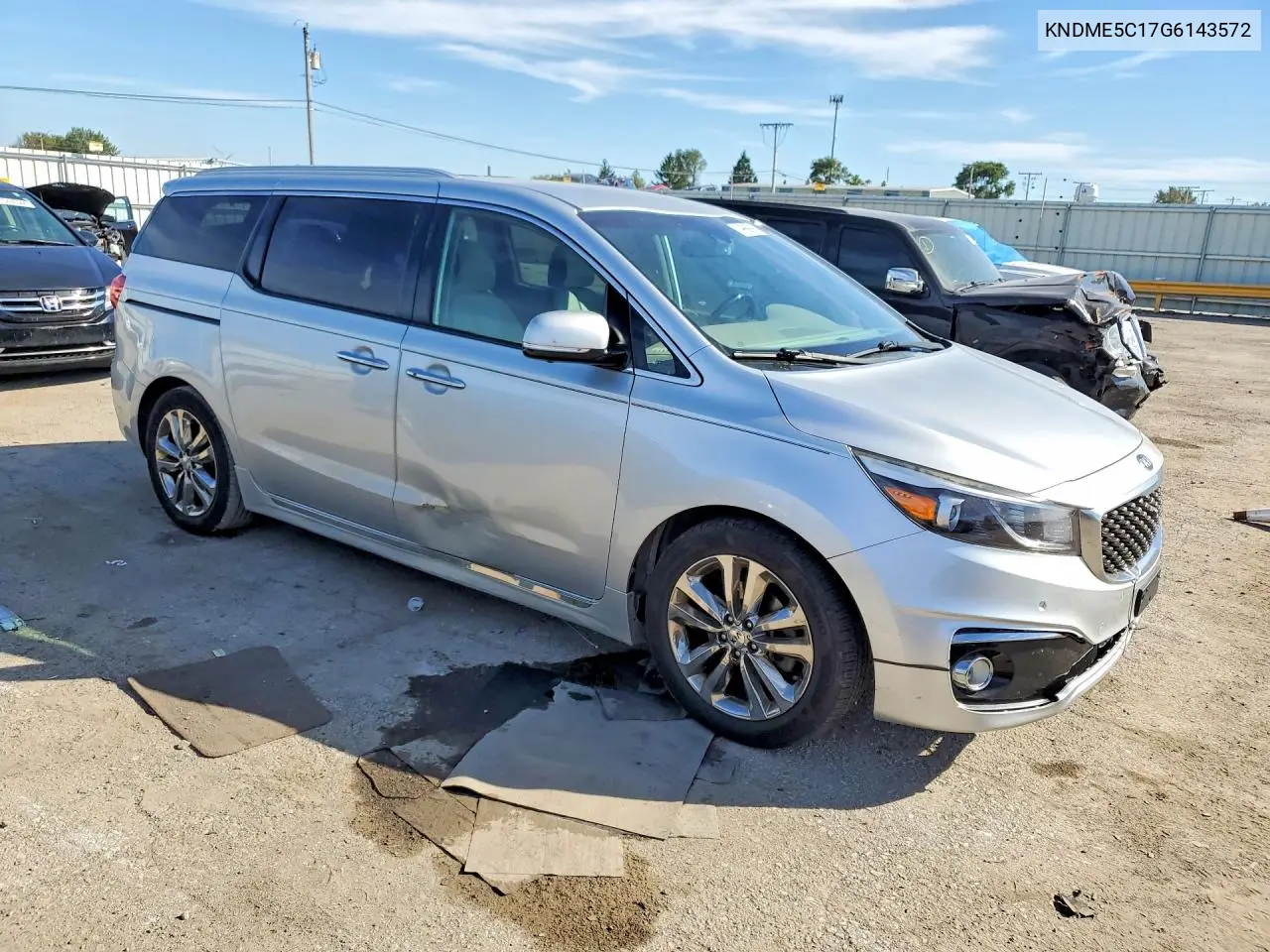 2016 KIA SEDONA VIN KNDME5C17G6143572 — фото 4