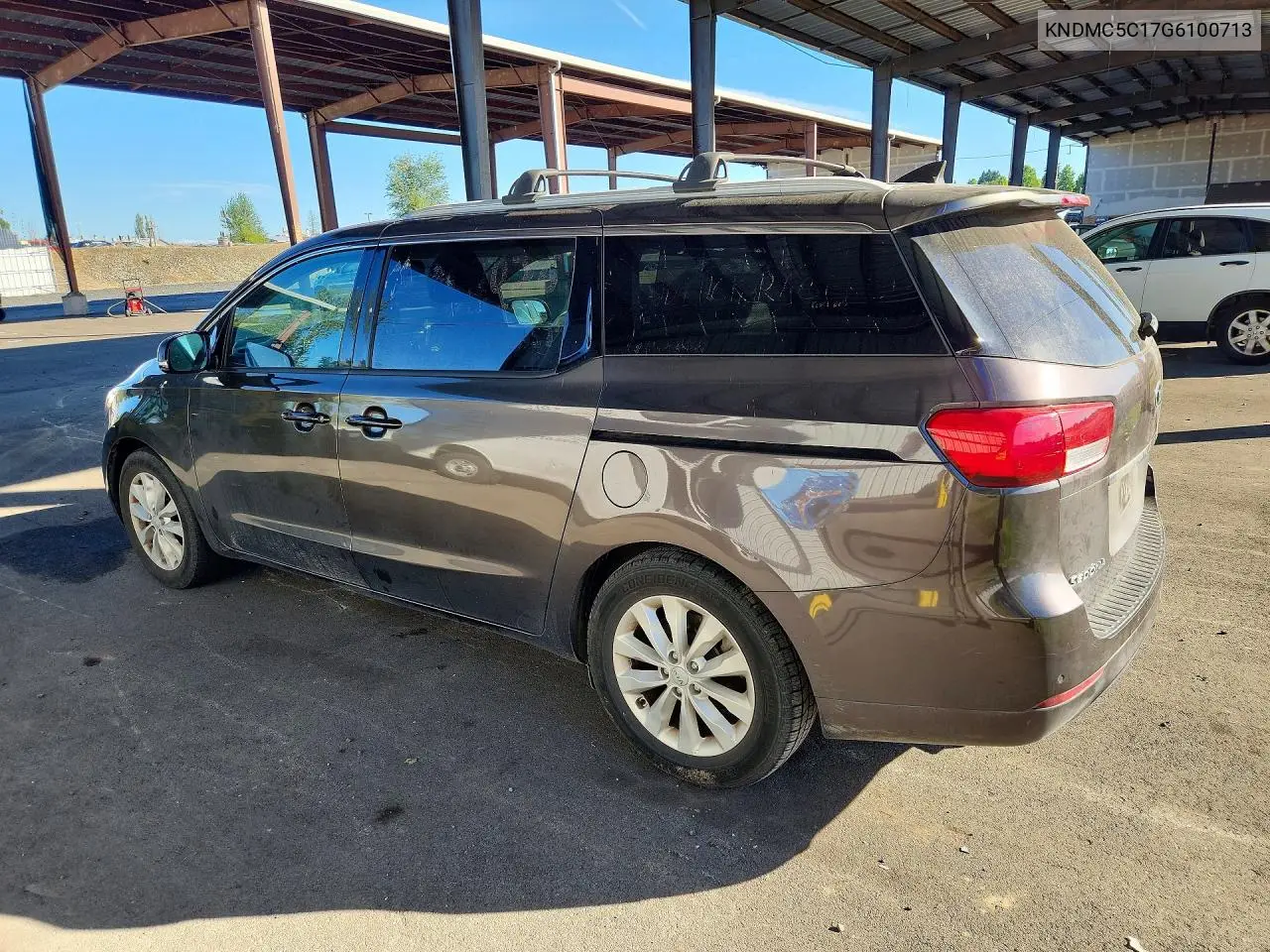 2016 KIA SEDONA VIN KNDMC5C17G6100713 — фото 2
