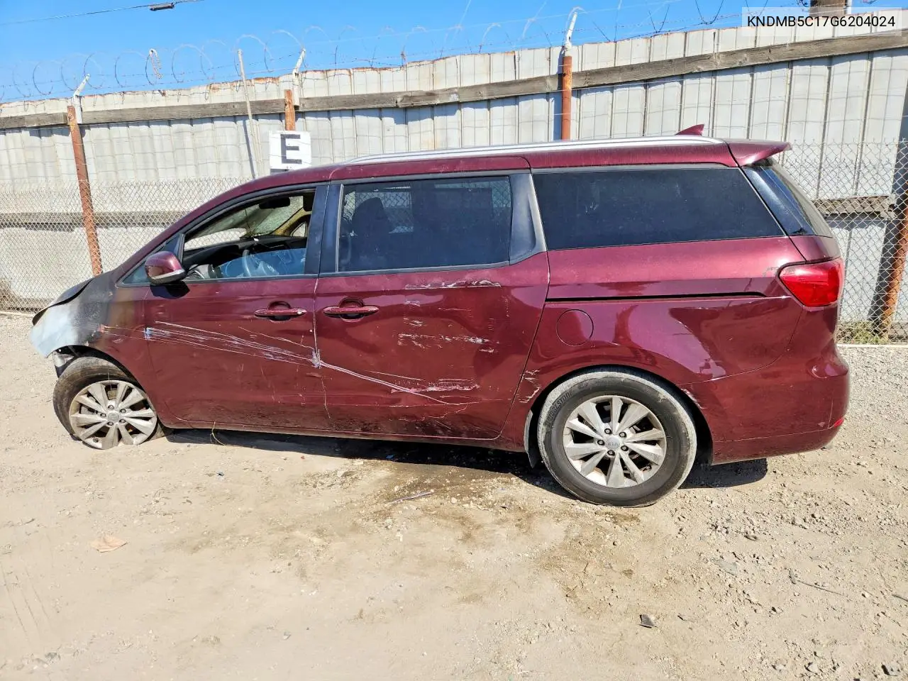 2016 KIA SEDONA VIN KNDMB5C17G6204024 — фото 2