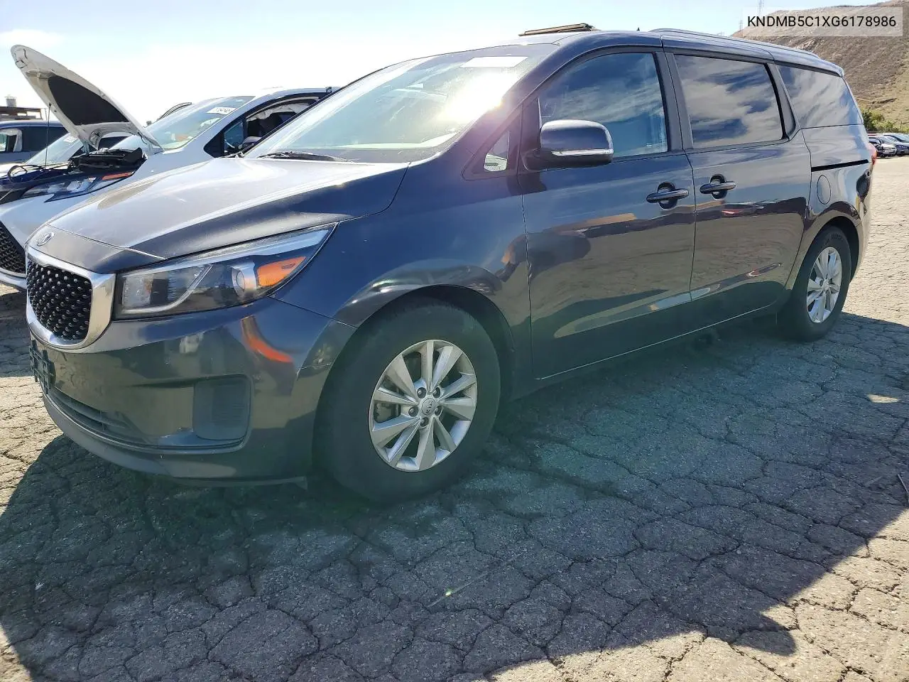 KIA SEDONA 2016, VIN KNDMB5C1XG6178986