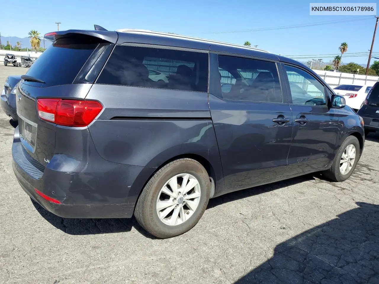 2016 KIA SEDONA VIN KNDMB5C1XG6178986 — фото 3