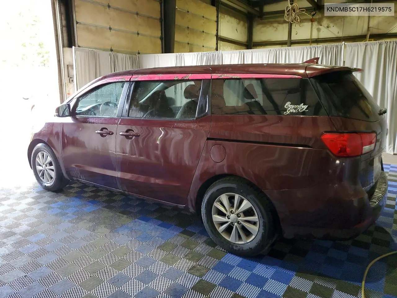 2017 KIA SEDONA VIN KNDMB5C17H6219575 — фото 2