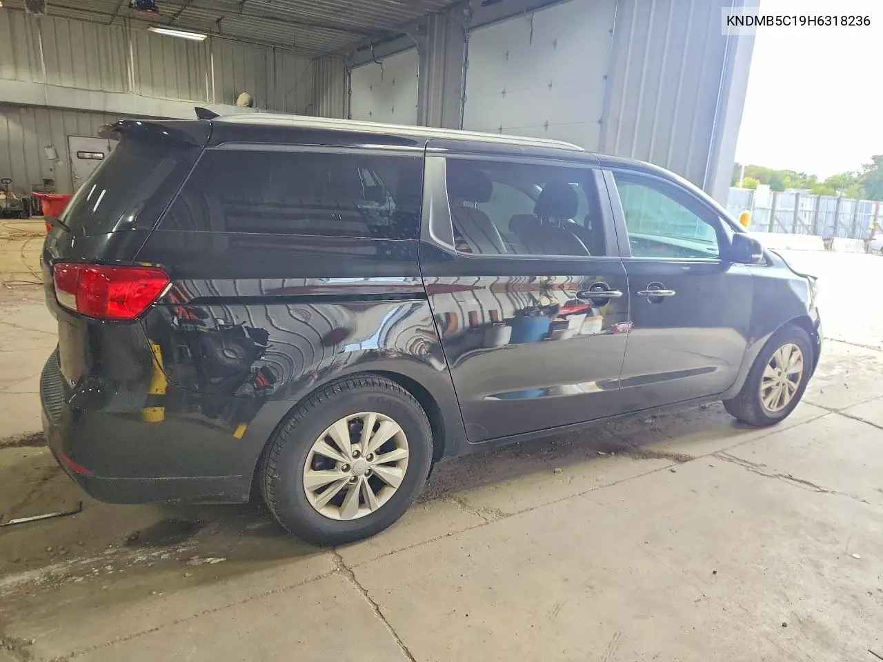 2017 KIA SEDONA VIN KNDMB5C19H6318236 — фото 3