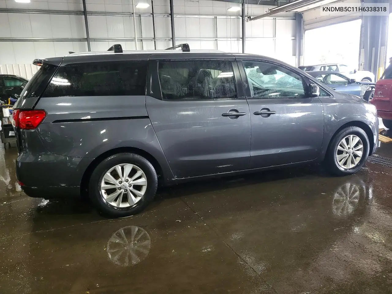 2017 KIA SEDONA VIN KNDMB5C11H6338318 — фото 3