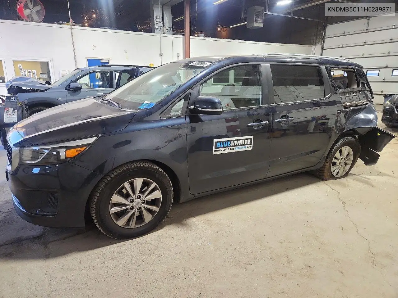 KIA SEDONA 2017, VIN KNDMB5C11H6239871