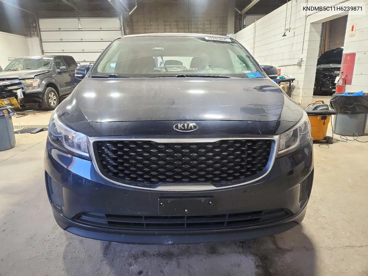 2017 KIA SEDONA VIN KNDMB5C11H6239871 — фото 5