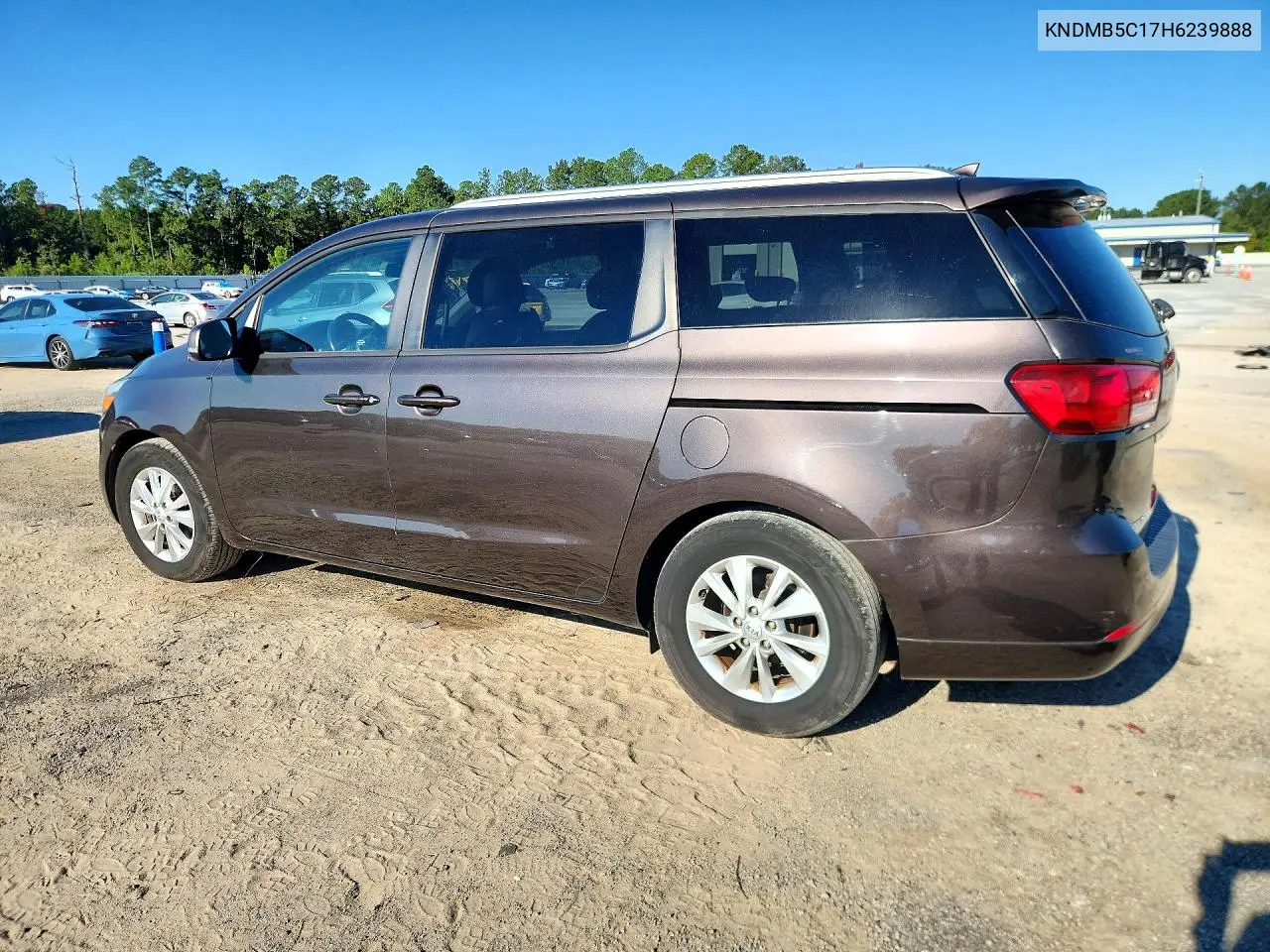 2017 KIA SEDONA VIN KNDMB5C17H6239888 — фото 2