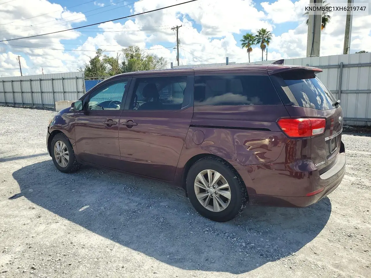 2017 KIA SEDONA VIN KNDMB5C1XH6219747 — фото 2