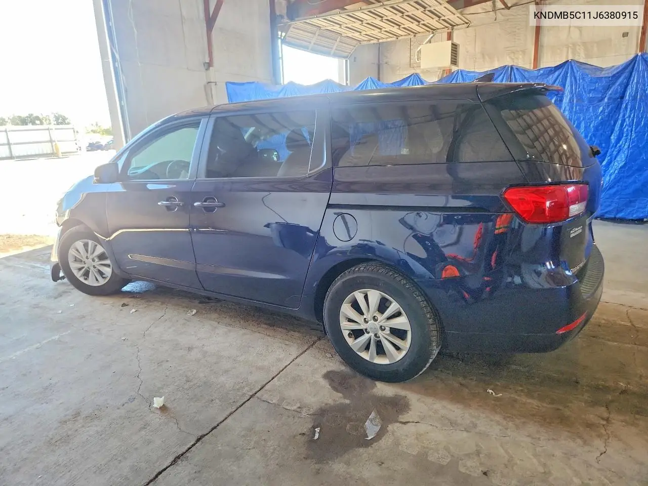 2018 KIA SEDONA VIN KNDMB5C11J6380915 — фото 2