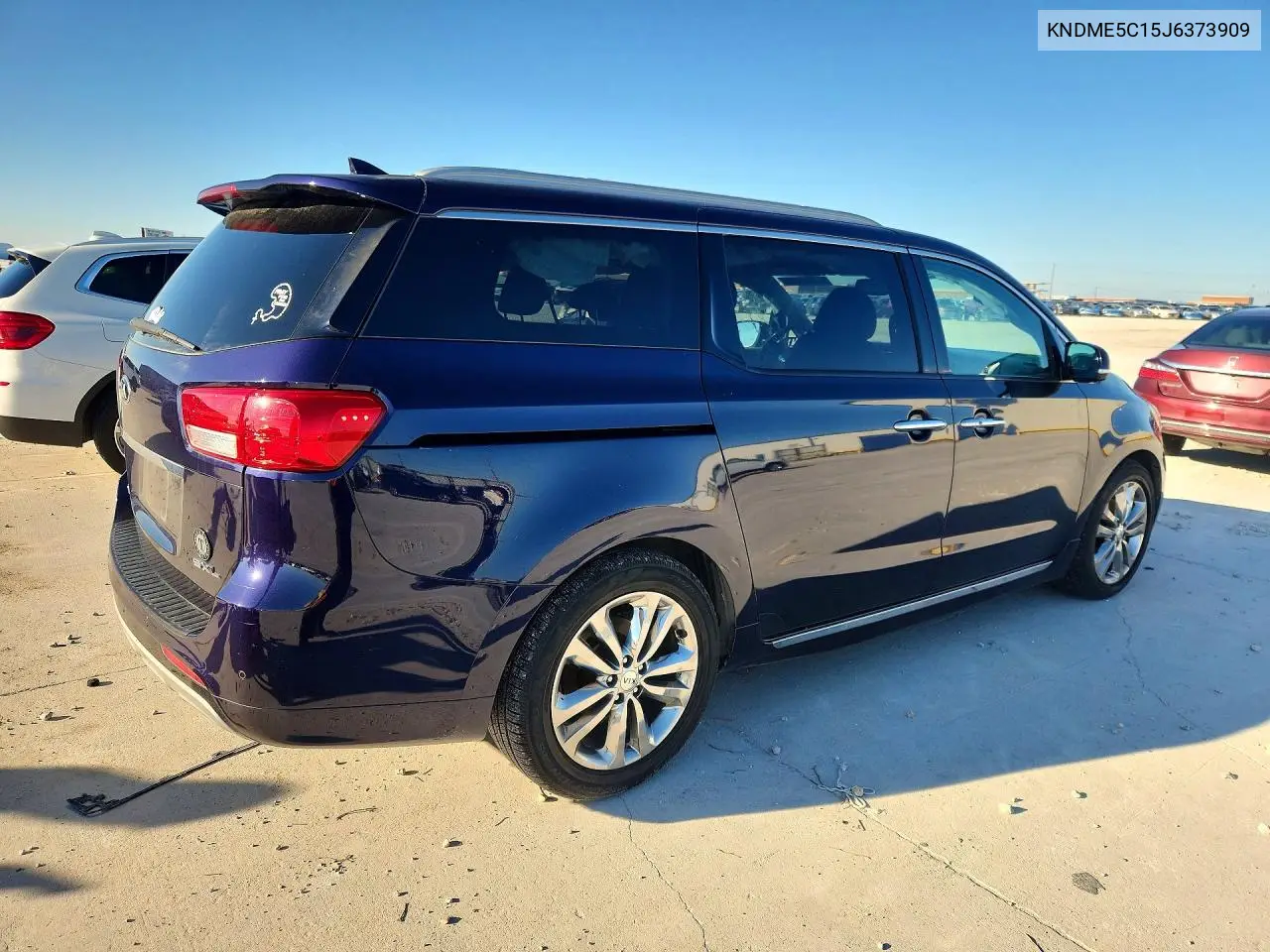 2018 KIA SEDONA VIN KNDME5C15J6373909 — фото 3