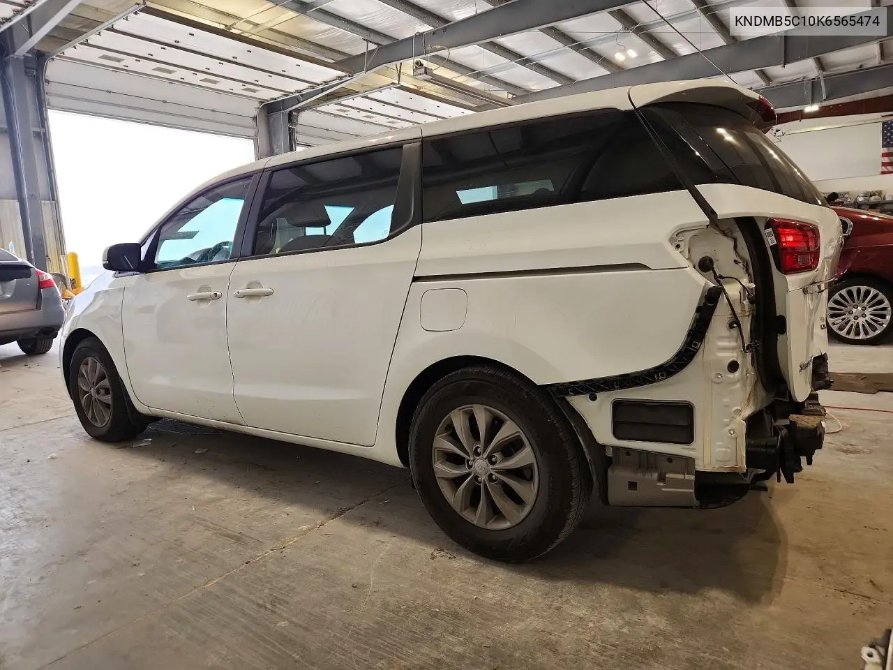 2019 KIA SEDONA VIN KNDMB5C10K6565474 — фото 2