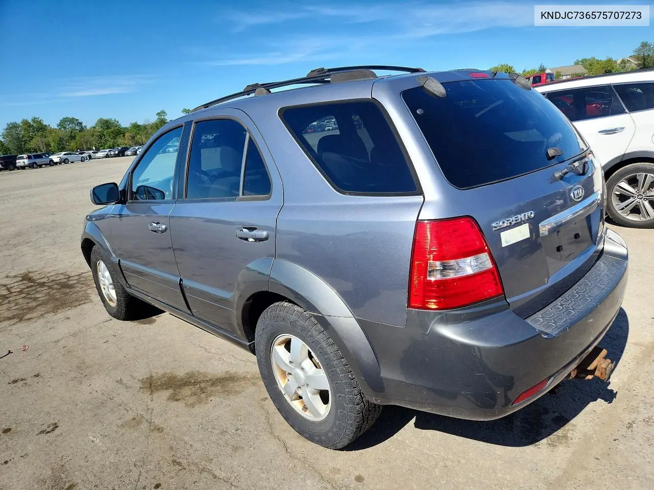 2007 KIA SORENTO VIN KNDJC736575707273 — фото 2