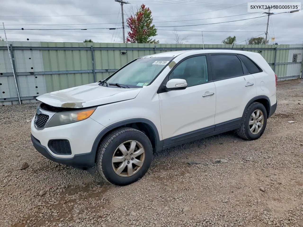 KIA SORENTO 2011, VIN 5XYKT3A15BG005135