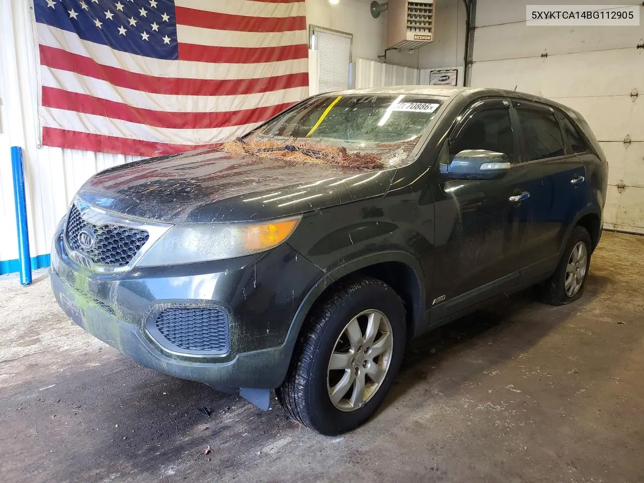 KIA SORENTO 2011, VIN 5XYKTCA14BG112905