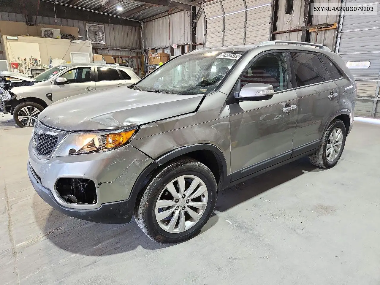 KIA SORENTO 2011, VIN 5XYKU4A29BG079203